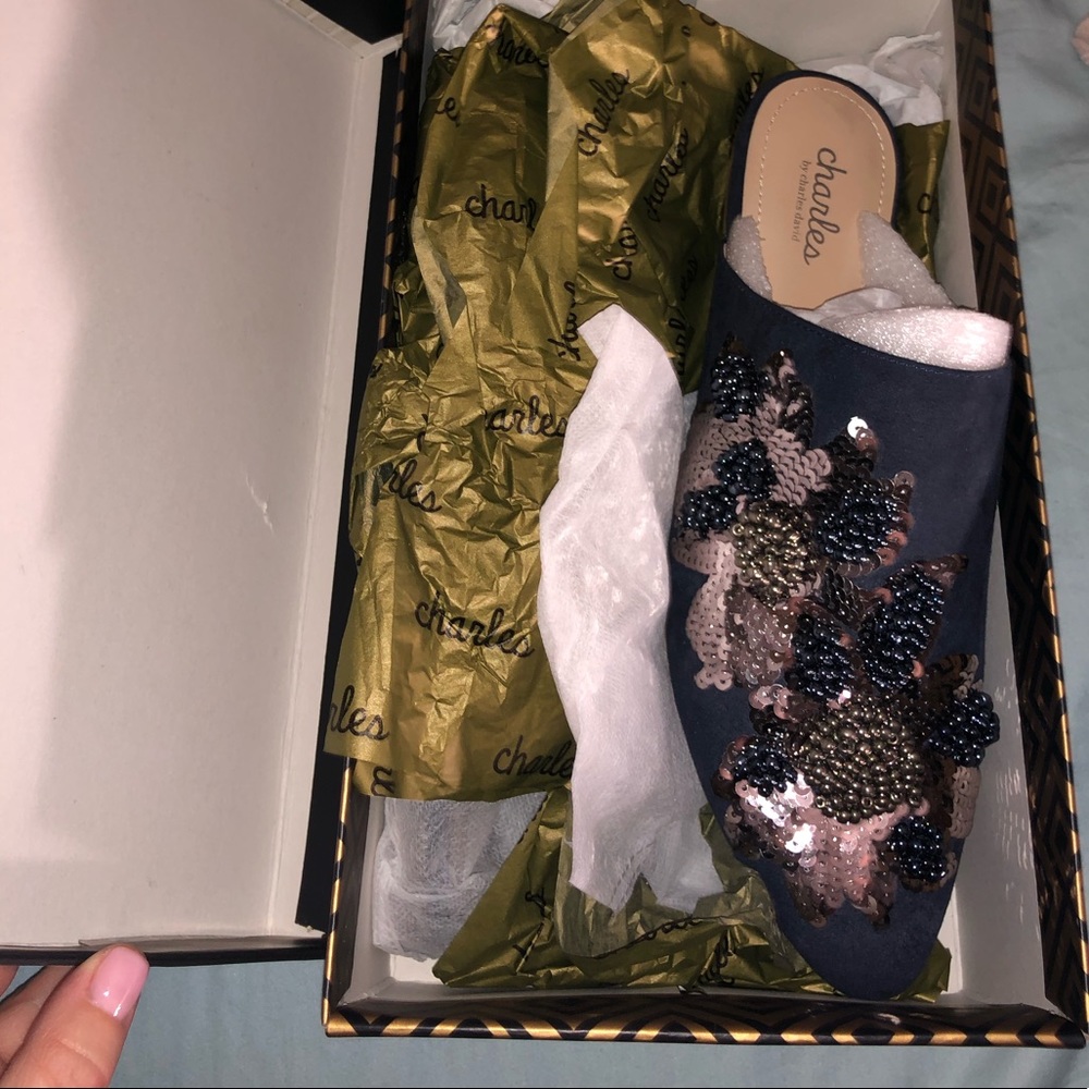 Charles By Charles David mules 8.5